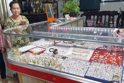 Truy bắt kẻ vào tiệm vàng giữa ban ngày vơ vét vàng 'như chốn không người'
