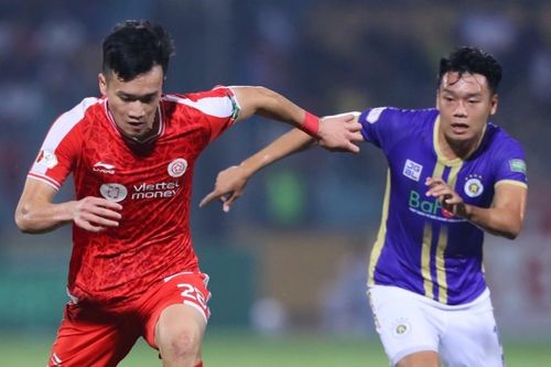 CĐV lăng mạ trọng tài, CLB Hà Nội và Viettel cùng bị phạt