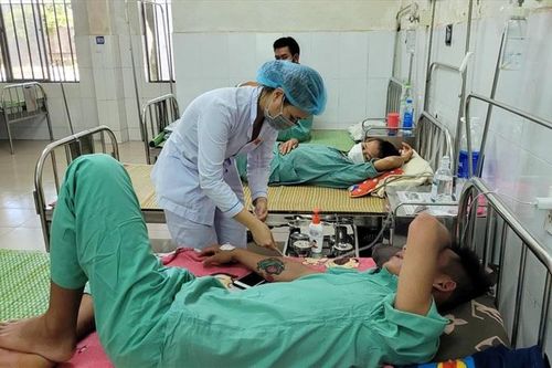 Số ca sốt xuất huyết tại Đà Nẵng, Quảng Nam tăng cao