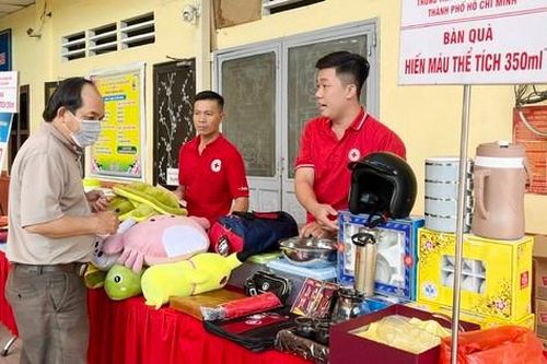 Phản hồi loạt bài 'Trục lợi từ quà tặng hiến máu nhân đạo': Nhiều hình thức vi phạm pháp luật 'trú ẩn' trong đấu thầu