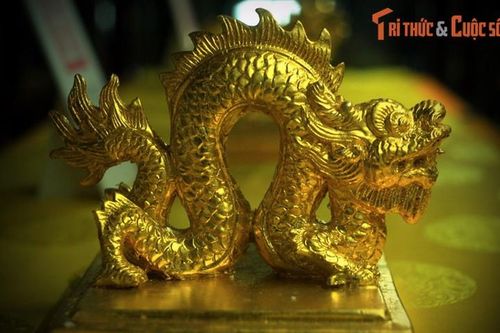 Soi bộ sưu tập bản sao tuyệt đẹp của ấn vàng nhà Nguyễn