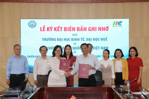 Trường ĐH Kinh tế Huế ký kết hợp tác với Tổ chức Giáo dục quốc tế IIG Việt Nam