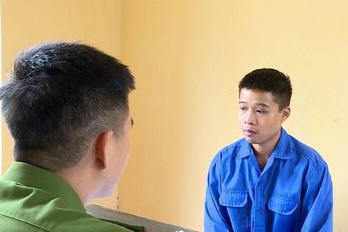 Khởi tố kẻ đâm liên tiếp bà chủ tiệm tạp hóa để cướp tài sản