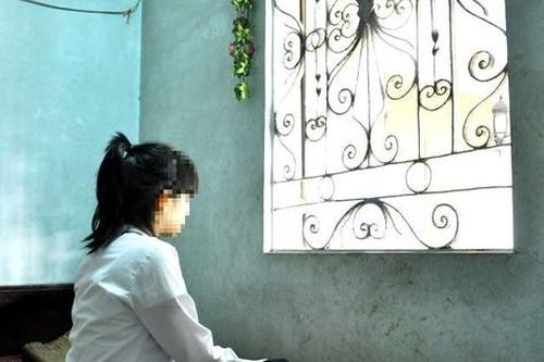 Giao cấu với bé gái 14 tuổi, hai cha con bị bắt giữ