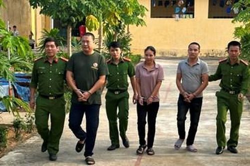 Cặp vợ chồng trộm cắp hàng loạt hộp đen máy xúc bán lấy tiền đánh bạc