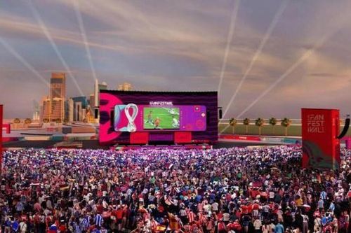 Topenland Bình Định muốn chiêu mộ tiền vệ của Hà Nội FC; MU ngược dòng đánh bại Aston Villa