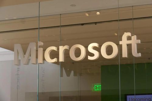 Microsoft tăng doanh thu điện toán đám mây, giảm thu nhập từ máy tính