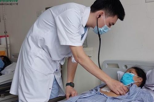 Cứu sản phụ mắc bệnh tim từ nhỏ nhưng không chữa, vẫn mang thai và sinh con