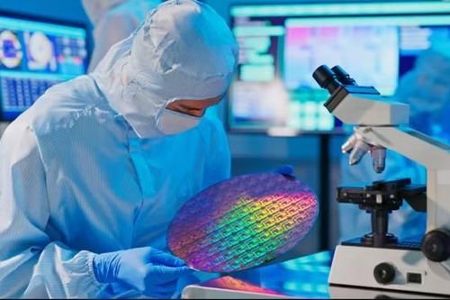 Toyota, Sony, SoftBank cùng 5 doanh nghiệp Nhật 'bắt tay' phát triển con chip thế hệ mới