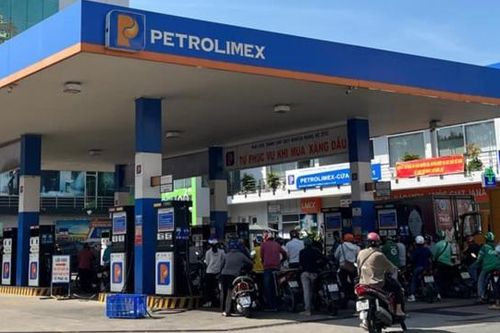 TP.HCM: Vẫn còn 10% cây xăng ngưng bán