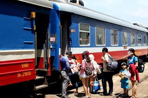 Ngành đường sắt bổ sung thêm hàng ngàn vé tàu Tết 2023 chặng miền Trung