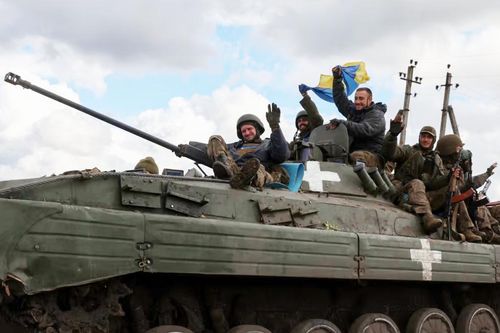 Nga rút quân, Ukraine tuyên bố tái kiểm soát nhiều khu dân cư ở Kherson