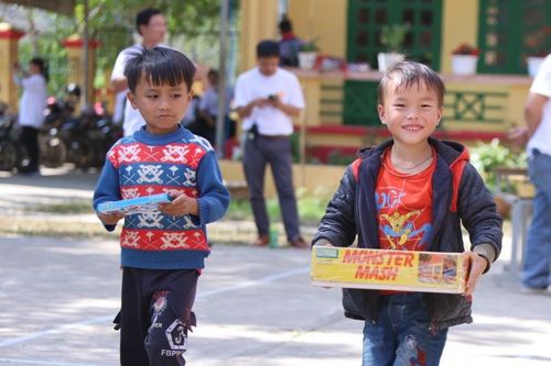 Nâng cao ý thức bảo vệ môi trường cho trẻ vùng cao