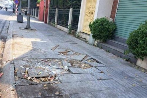 Lại vẫn chuyện vỉa hè
