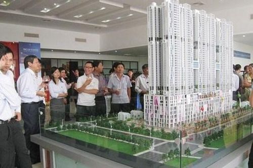 Cân nhắc quy định giao dịch bất động sản qua sàn môi giới