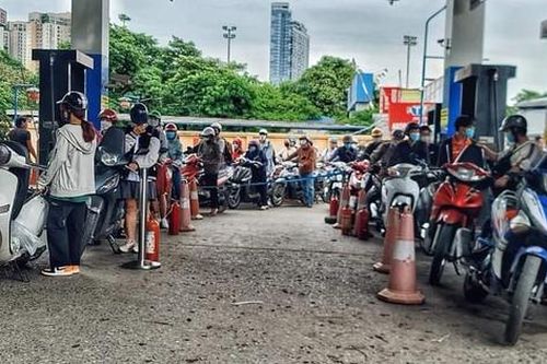 Thủ tướng yêu cầu khắc phục tình trạng thiếu hụt xăng dầu cục bộ ngay từ ngày 12-11