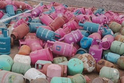 Xác minh tố cáo hủy hoại vỏ bình của các doanh nghiệp kinh doanh gas