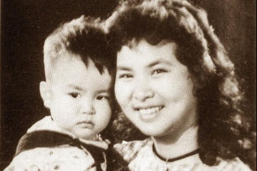 Xuân Quỳnh và những trang nhật ký xé trăm lần lại viết