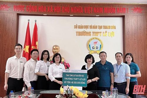 BIDV Chi nhánh Lam Sơn trao Quỹ Khuyến học hơn 120 triệu đồng cho các trường
