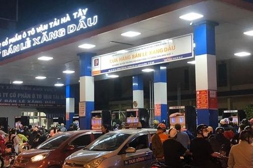 Khẩn trương khắc phục tình trạng thiếu hụt xăng dầu