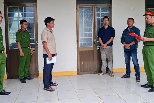 Bắt giam một đối tượng thuê nhân công phá rừng