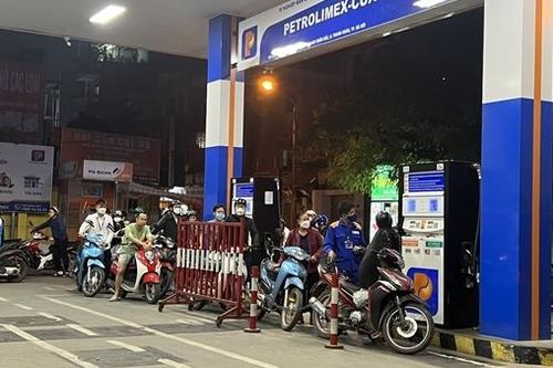 Khẩn trương rà soát chi phí cụ thể trong tính giá xăng, dầu