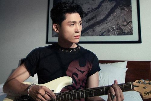 Grey D - trai đẹp nhà ST.319 bất ngờ làm phát thanh viên