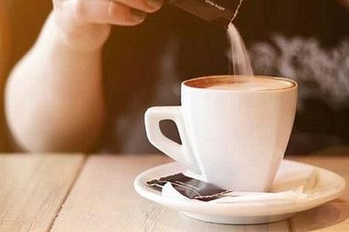 Sau vụ thanh niên nhập viện vì say cà phê, chuyên gia chỉ rõ dấu hiệu nên dừng và 4 việc cần làm ngay để chữa 'say'
