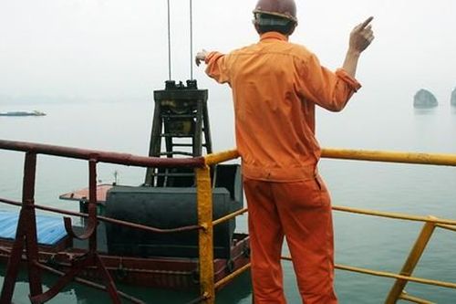 Tai nạn lao động trên biển, nam công nhân lái cẩu tử vong