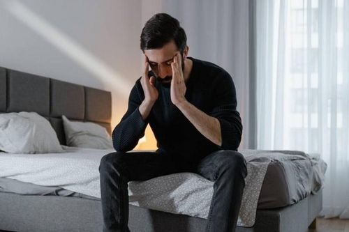 Ân ái quá lâu, bác sĩ lắc đầu khuyên ngăn