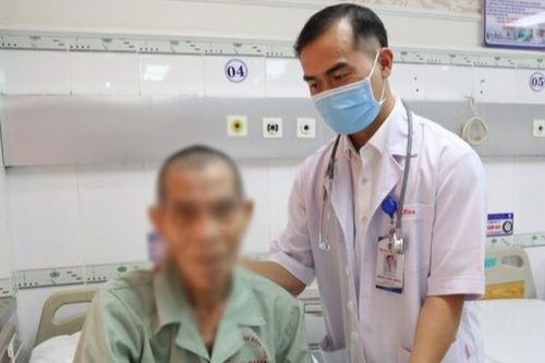 Đột ngột đau lưng, bụng dữ dội coi chừng vỡ phình động mạch chủ bụng