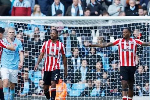 HLV Pep Guardiola thốt lên bất lực sau trận thua Brentford