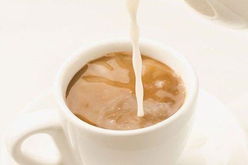 4 thói quen uống cà phê khiến bạn lão hóa, già đi nhanh hơn mà không biết