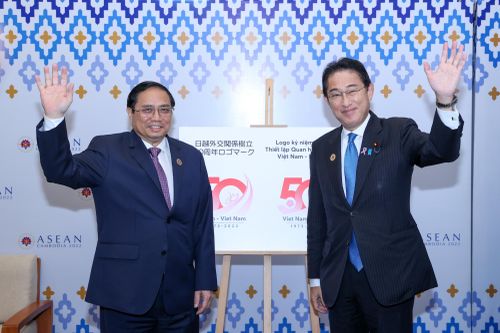 Thủ tướng hội kiến lãnh đạo các quốc gia bên lề Hội nghị Cấp cao ASEAN