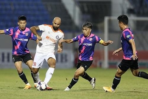 Cuộc đua trụ hạng V.League 2022: Sài Gòn FC giương 'cờ trắng'
