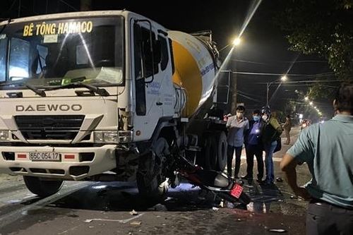 Va chạm với xe bồn, nam thanh niên tử vong