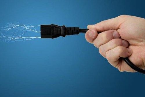 Bác sĩ chỉ cách sơ cứu, xử trí đúng khi bị điện giật