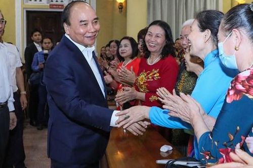 Hà Nội: Chủ tịch nước chung vui ngày hội Đại đoàn kết với nhân dân phường Điện Biên