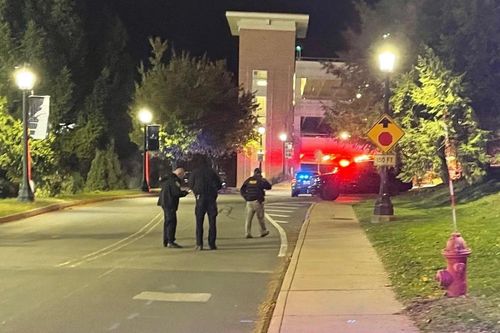Xả súng tại Đại học Virginia, 5 người thương vong