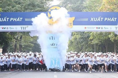 4200 VĐV 'cháy' hết mình trên đường chạy S-Race 2022
