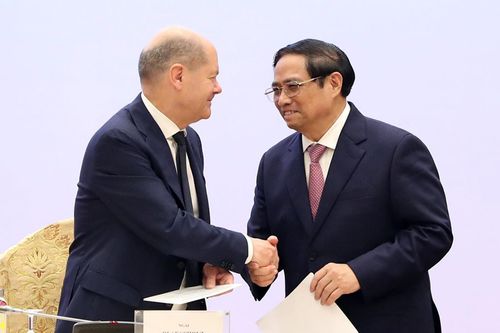 Thủ tướng Việt Nam và Đức 'trải thảm đỏ' mời doanh nghiệp hai nước hợp tác