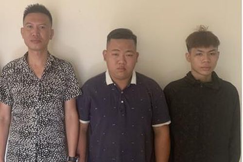 Khởi tố chủ quán lẩu nướng đánh nhân viên cũ bầm dập biến dạng mặt