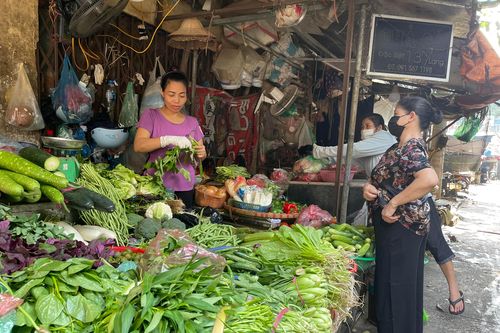 Hà Nội: Giá thực phẩm vẫn duy trì ổn định dù xăng dầu điều chỉnh
