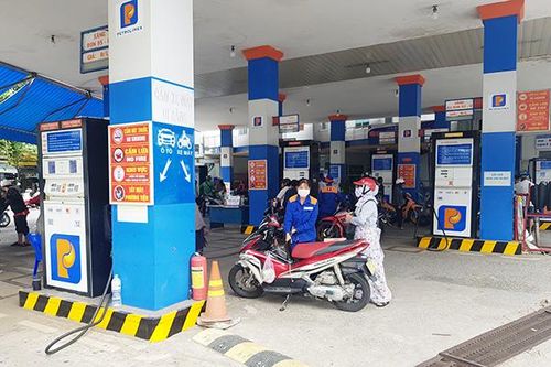 Đà Nẵng: Các thương nhân đầu mối, nhà phân phối ký cam kết đảm bảo cung ứng xăng dầu