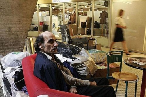 Cụ ông Iran qua đời sau hơn một thập kỷ sống tị nạn ở sân bay