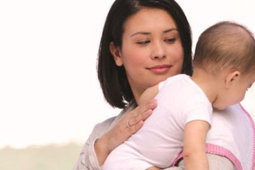 Mẹo chữa nôn trớ sữa cho trẻ sơ sinh