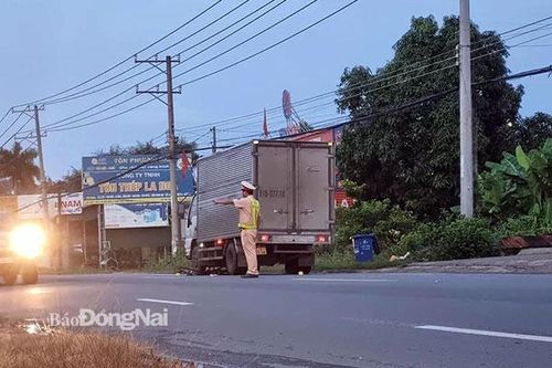 Xe tải va chạm với xe đạp, khiến 1 người tử vong