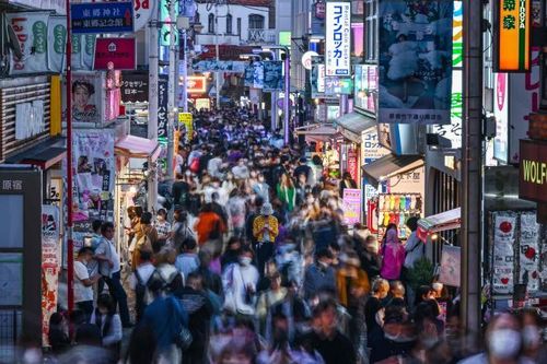 Do mật độ dân số hay lối tiêu dùng quá mức?