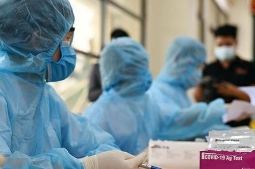 Tiếp tục đẩy nhanh hơn nữa tiến độ tiêm vaccine COVID-19