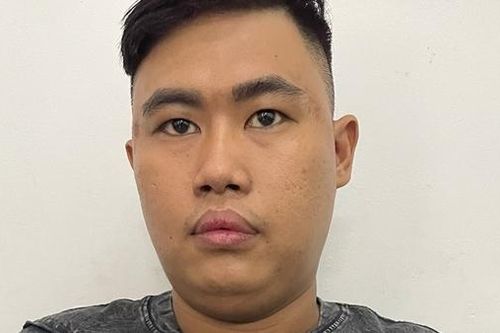 Kẹt tiền ăn chơi, xách dao khống chế phụ nữ cướp xe